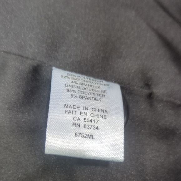 Lauren Ralph Lauren Black and Red Textured Blazer - Picture 4 of 4